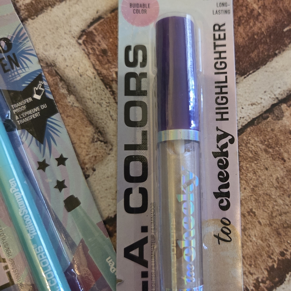 L.A. Colors Makeup Bundle - Picture 2 of 7